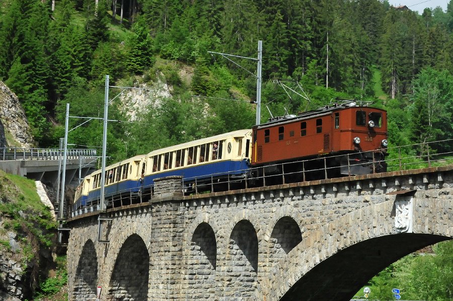 2019.06.10 RhB Ge 4-6 353 Bahnfest Bergün mit Pullmannwagen (2)